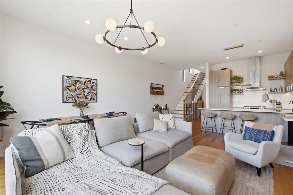 1107 N Paulina Street Unit: 3