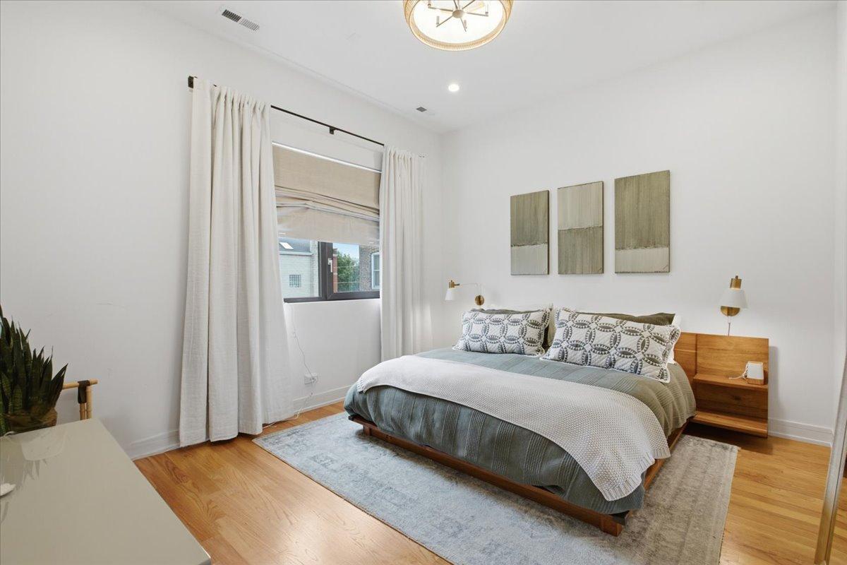 1107 N Paulina Street Unit: 3
