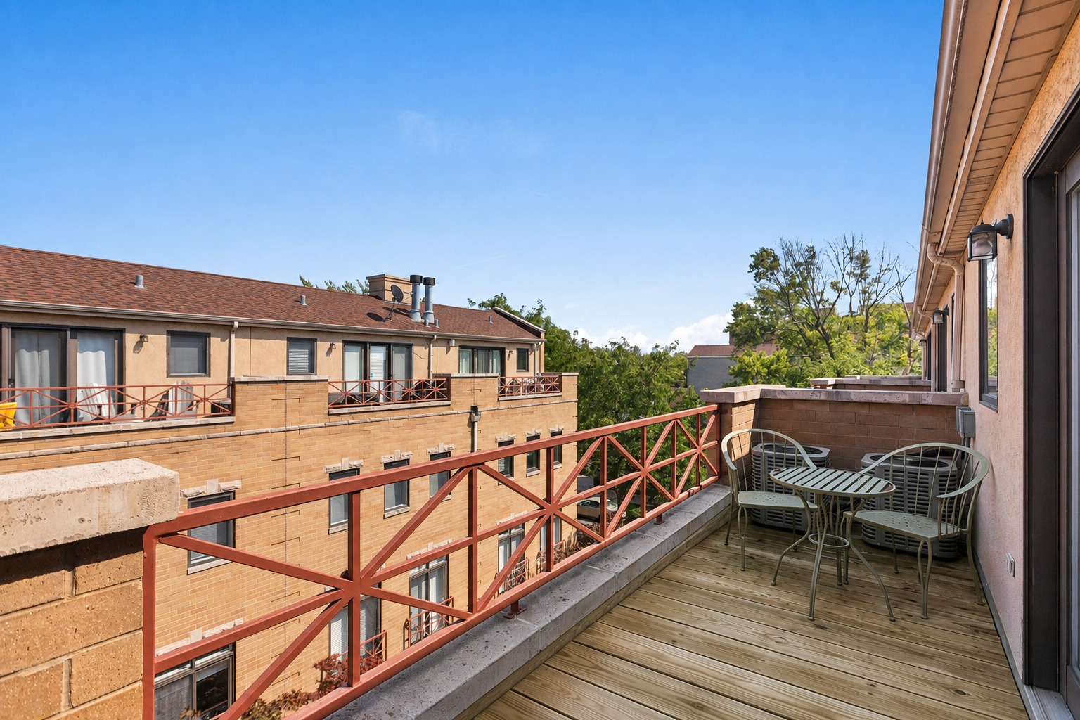 1350 W Byron Street Unit: 3