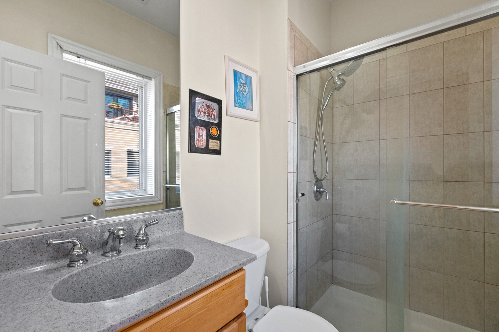1350 W Byron Street Unit: 3
