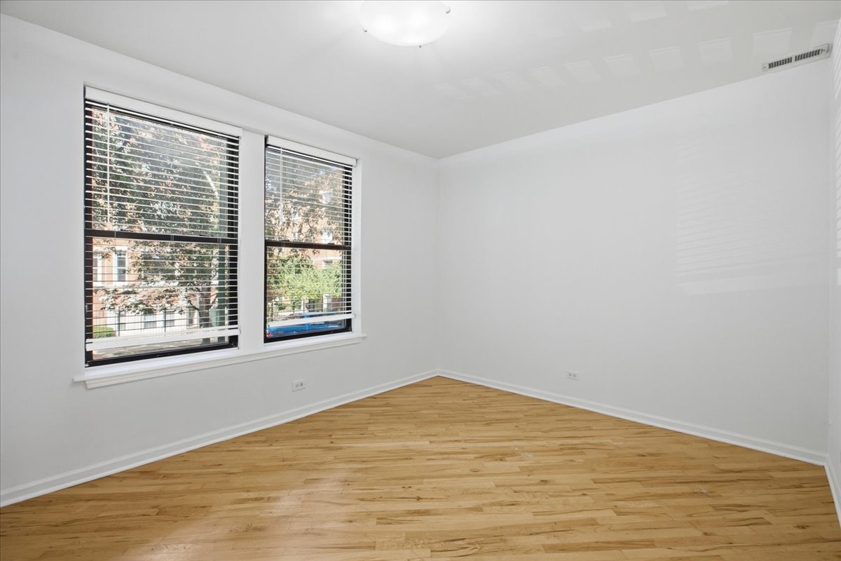 1627 W Columbia Avenue Unit: 1E