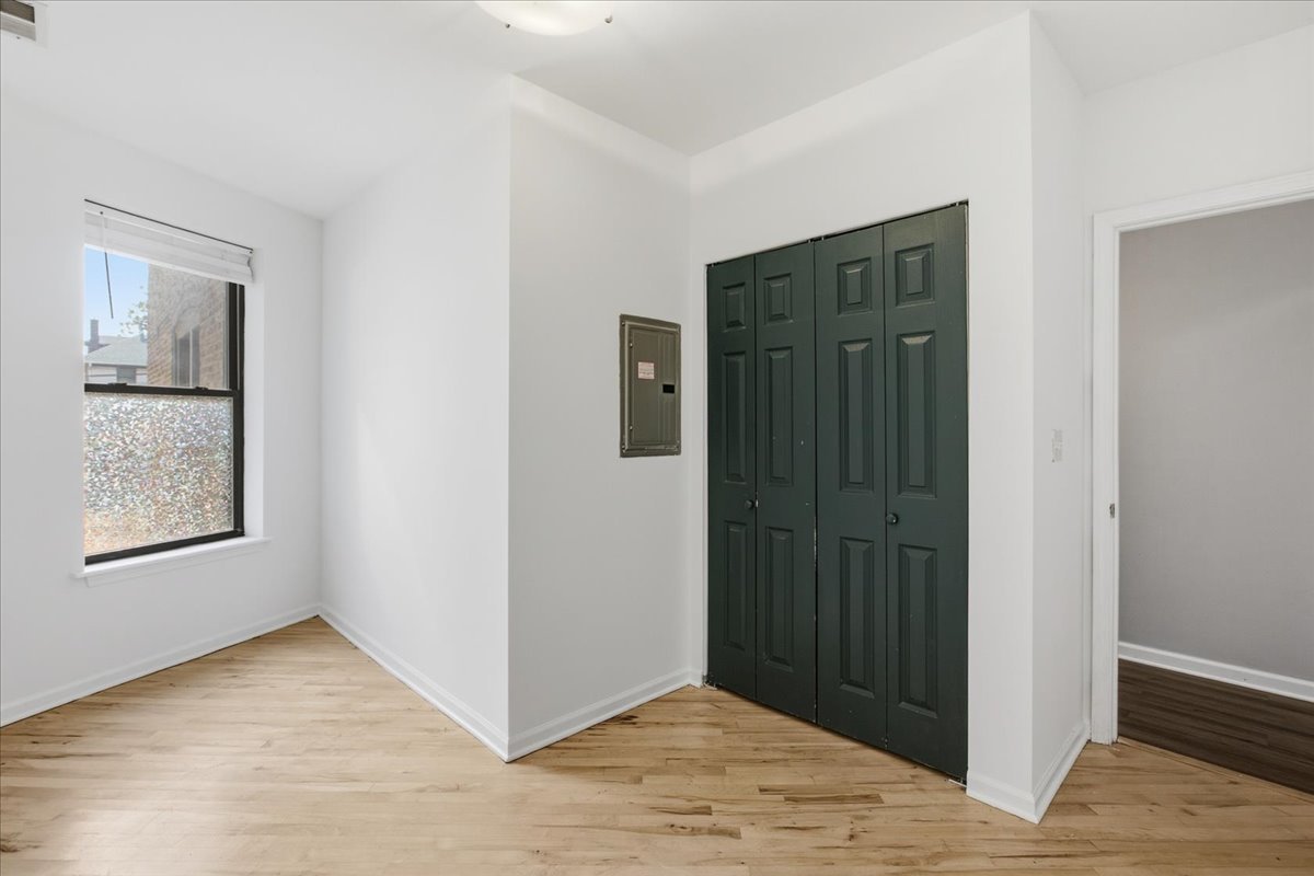 1627 W Columbia Avenue Unit: 1E