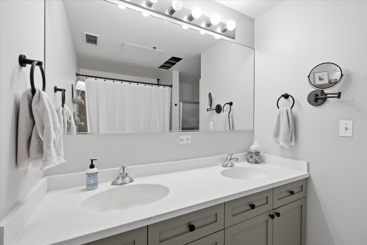 3500 S SANGAMON Street Unit: 314