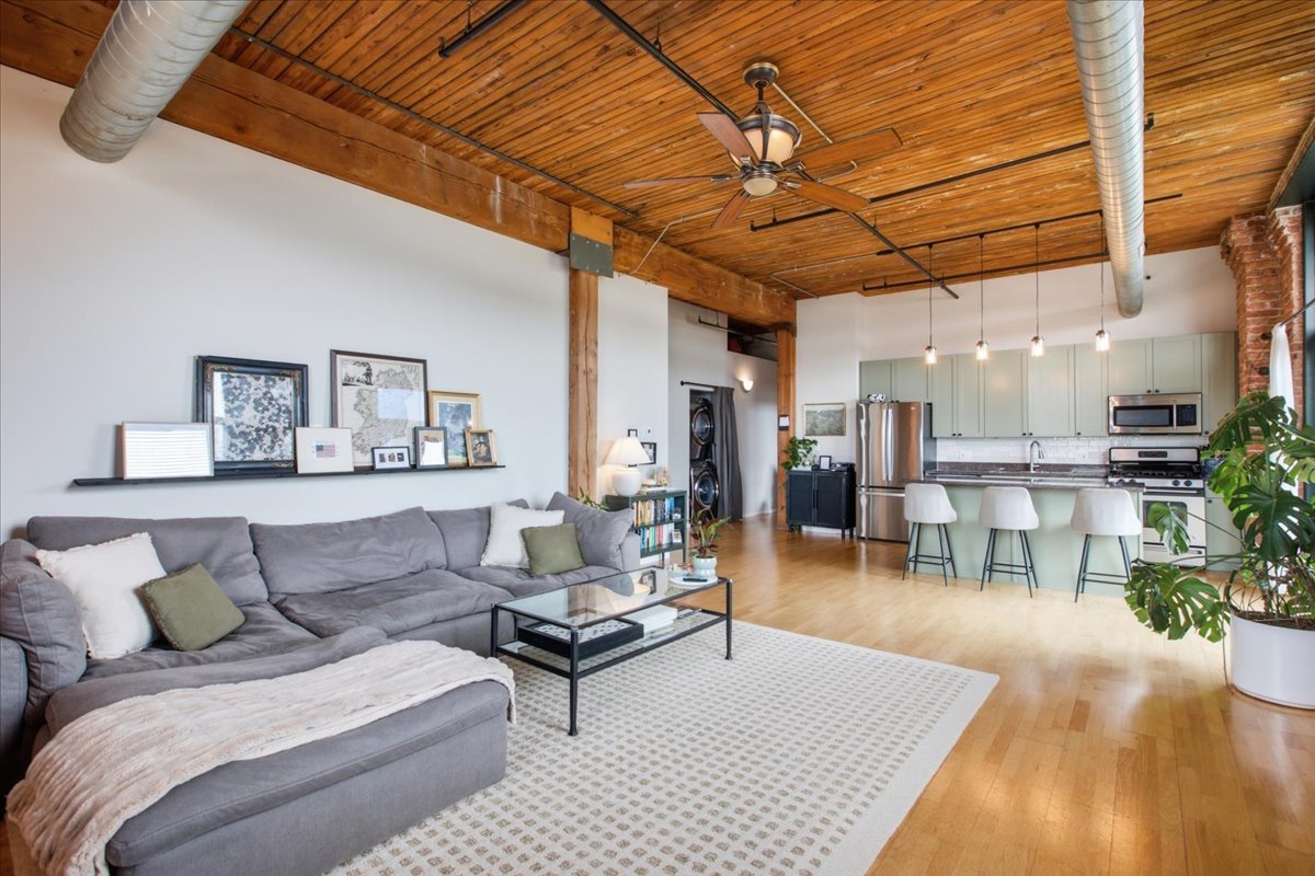 3500 S SANGAMON Street Unit: 314