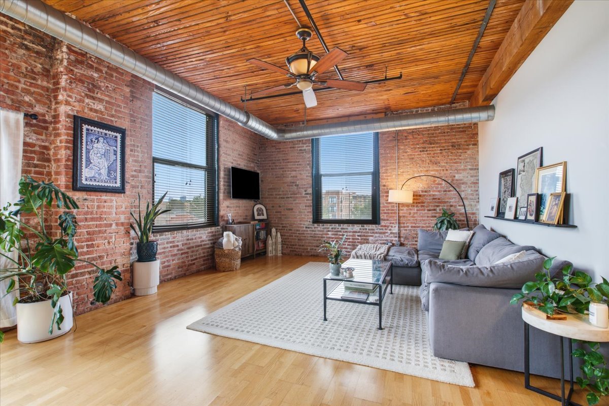 3500 S SANGAMON Street Unit: 314