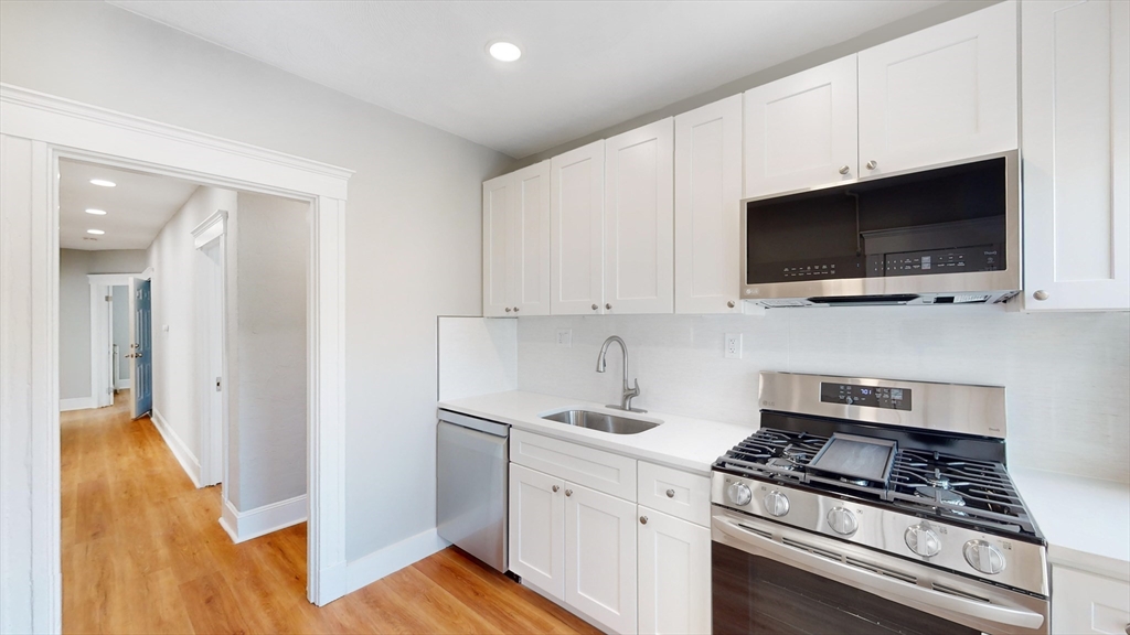 21 Magnus Ave # 1