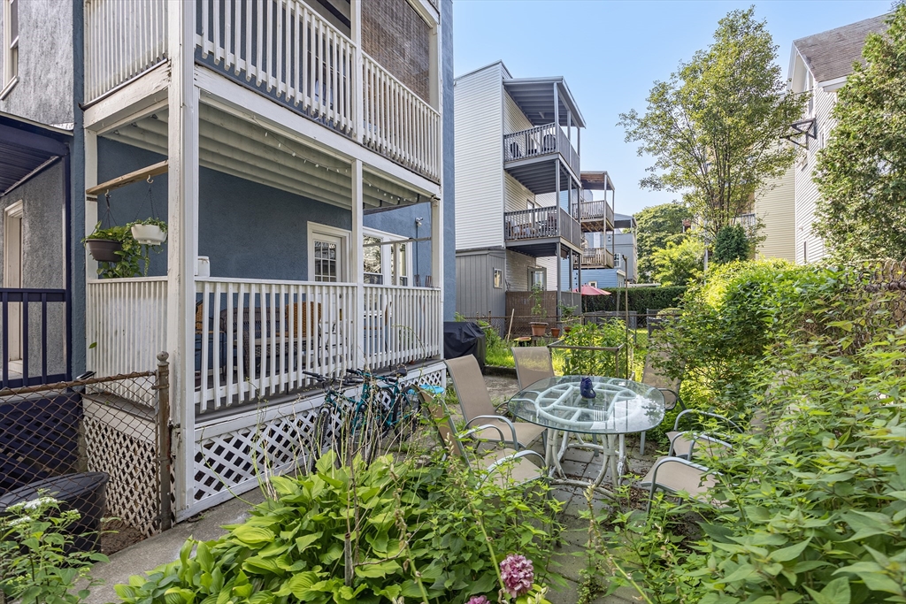 21 Magnus Ave # 1