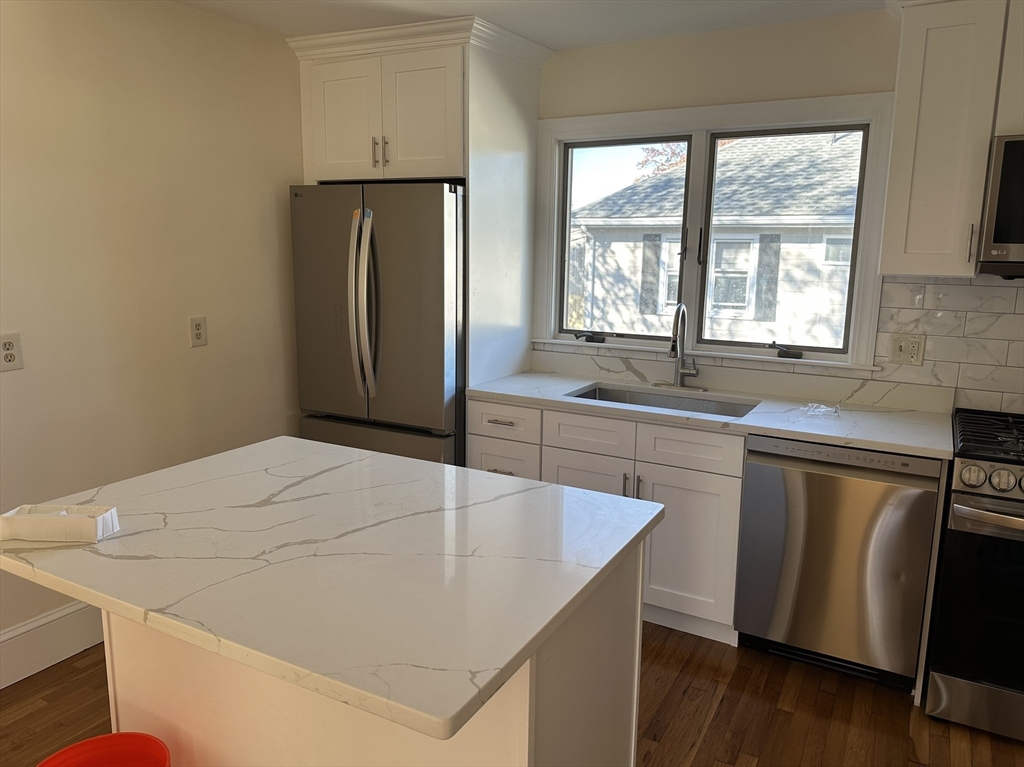 31-33 Underwood Ave
