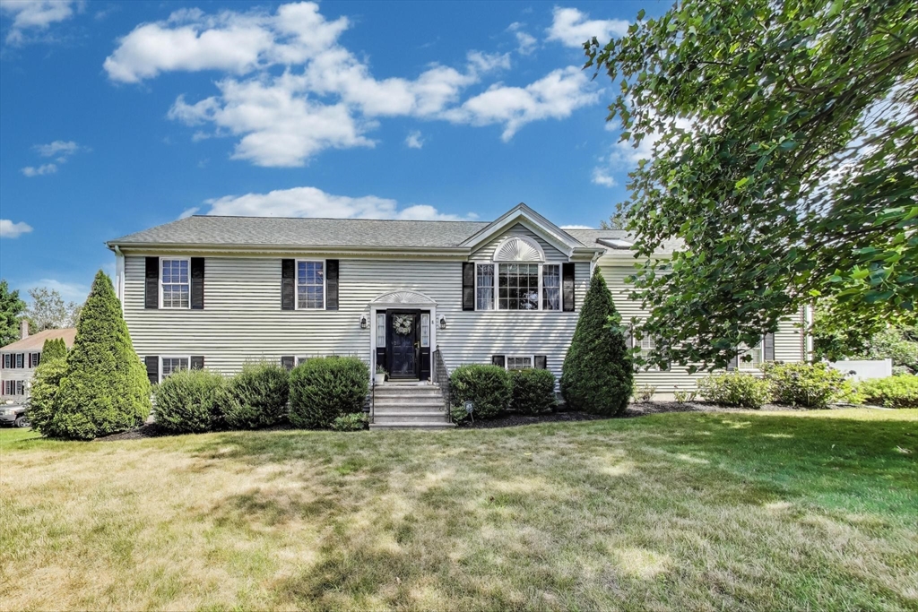 8 Powhattan Dr