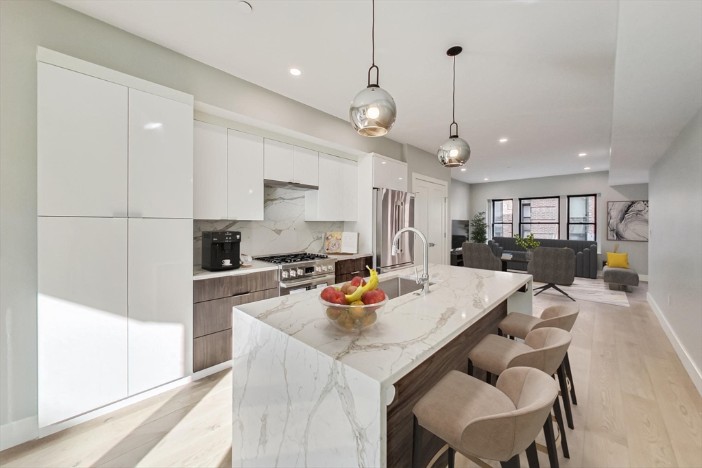 14 N Bennet St # 2