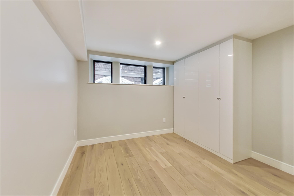 14 N Bennet St # 2