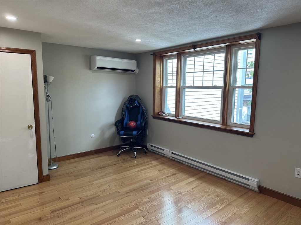 14 Edgerly Pl # 3