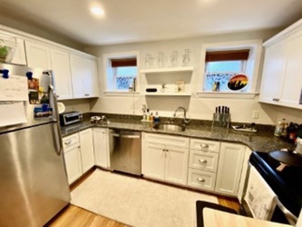 14 Edgerly Place # 1