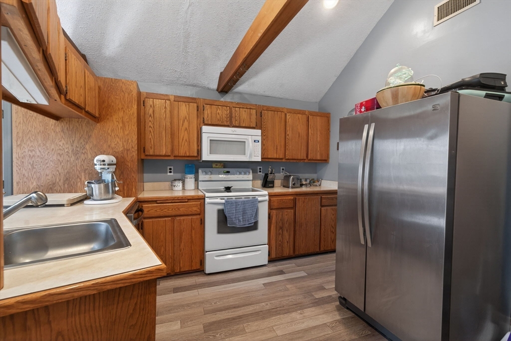 105 Connolly Rd