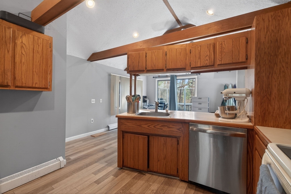 105 Connolly Rd