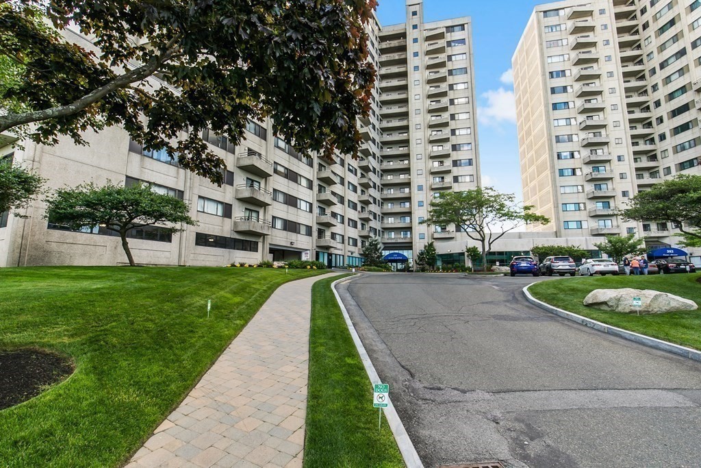 376 Ocean Ave # 910