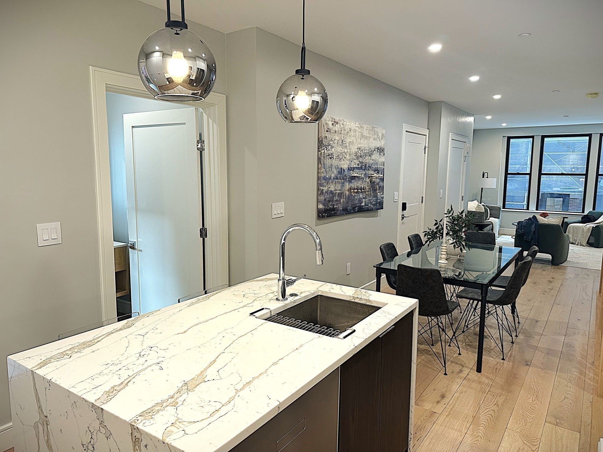 14 No. Bennet Street # 101