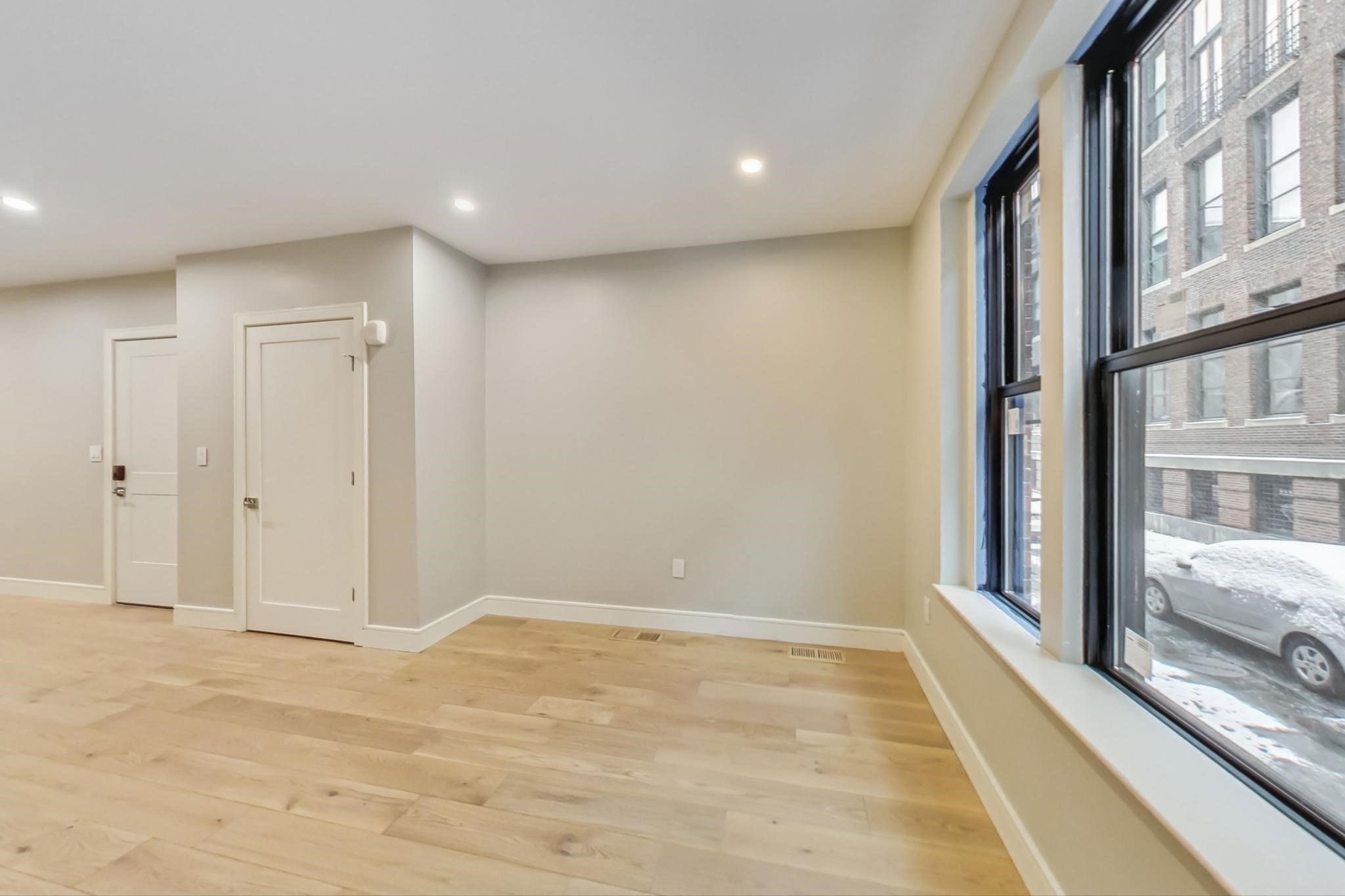 14 No. Bennet Street # 101