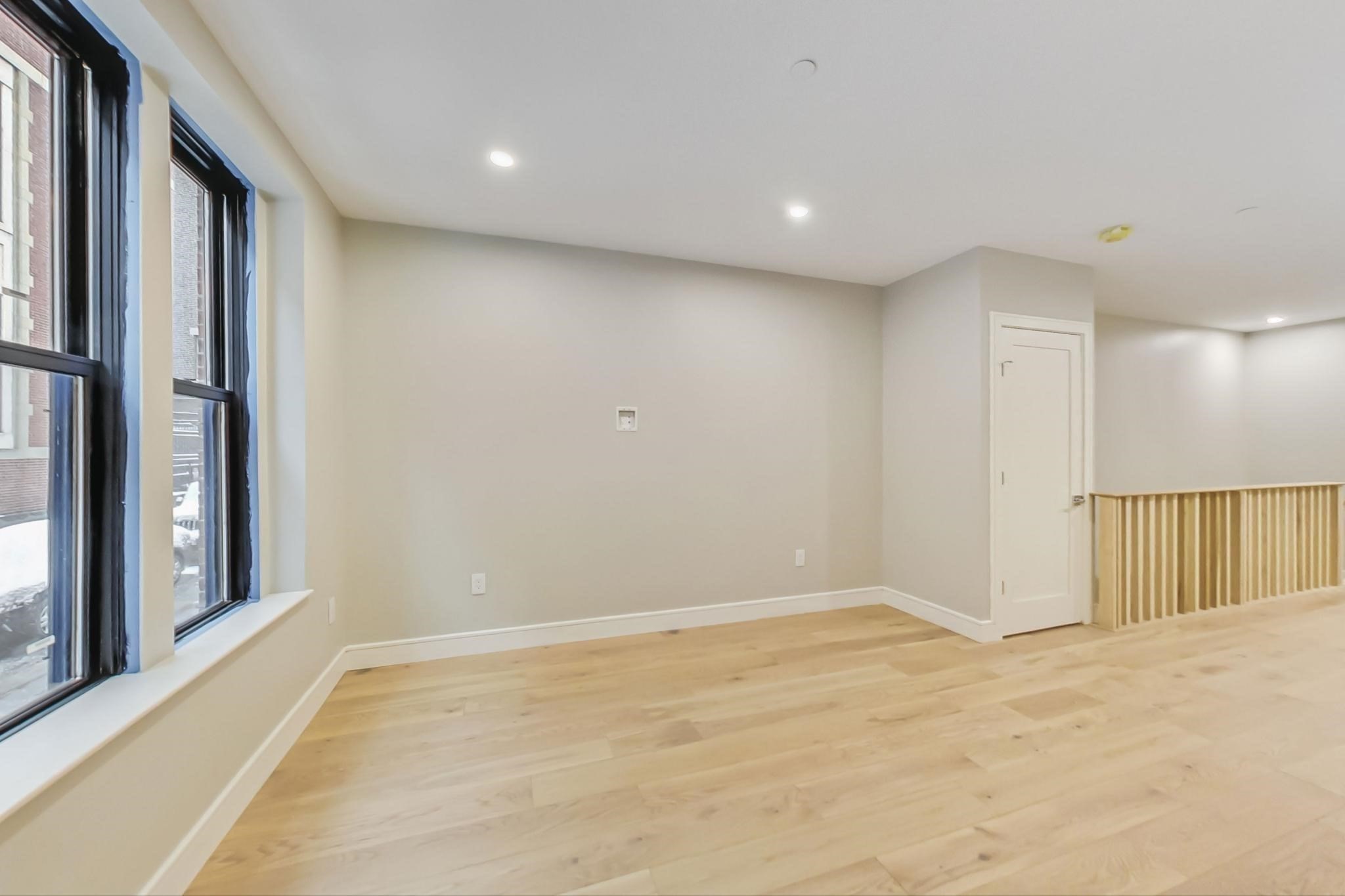 14 No. Bennet Street # 101