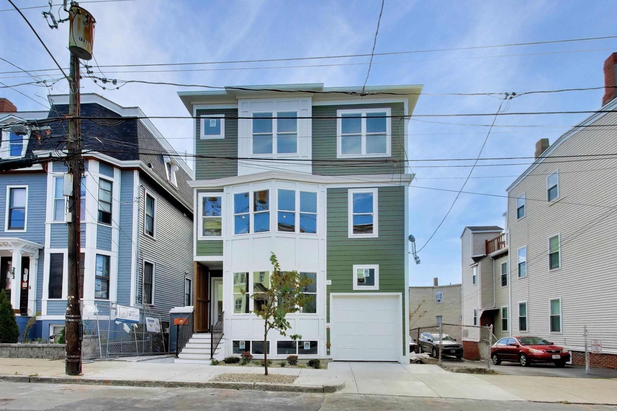 261 Princeton St # 201