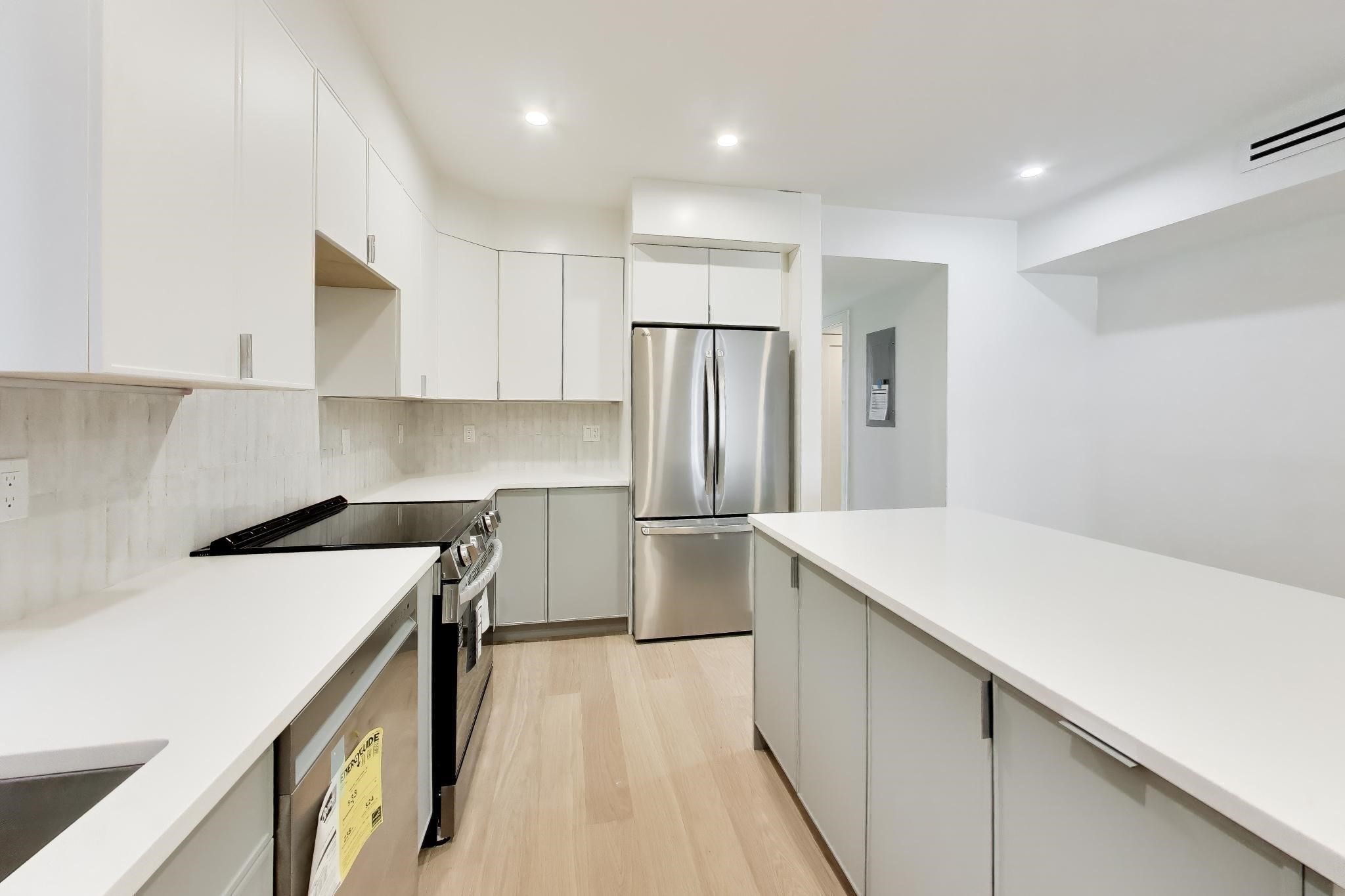 261 Princeton St # 201