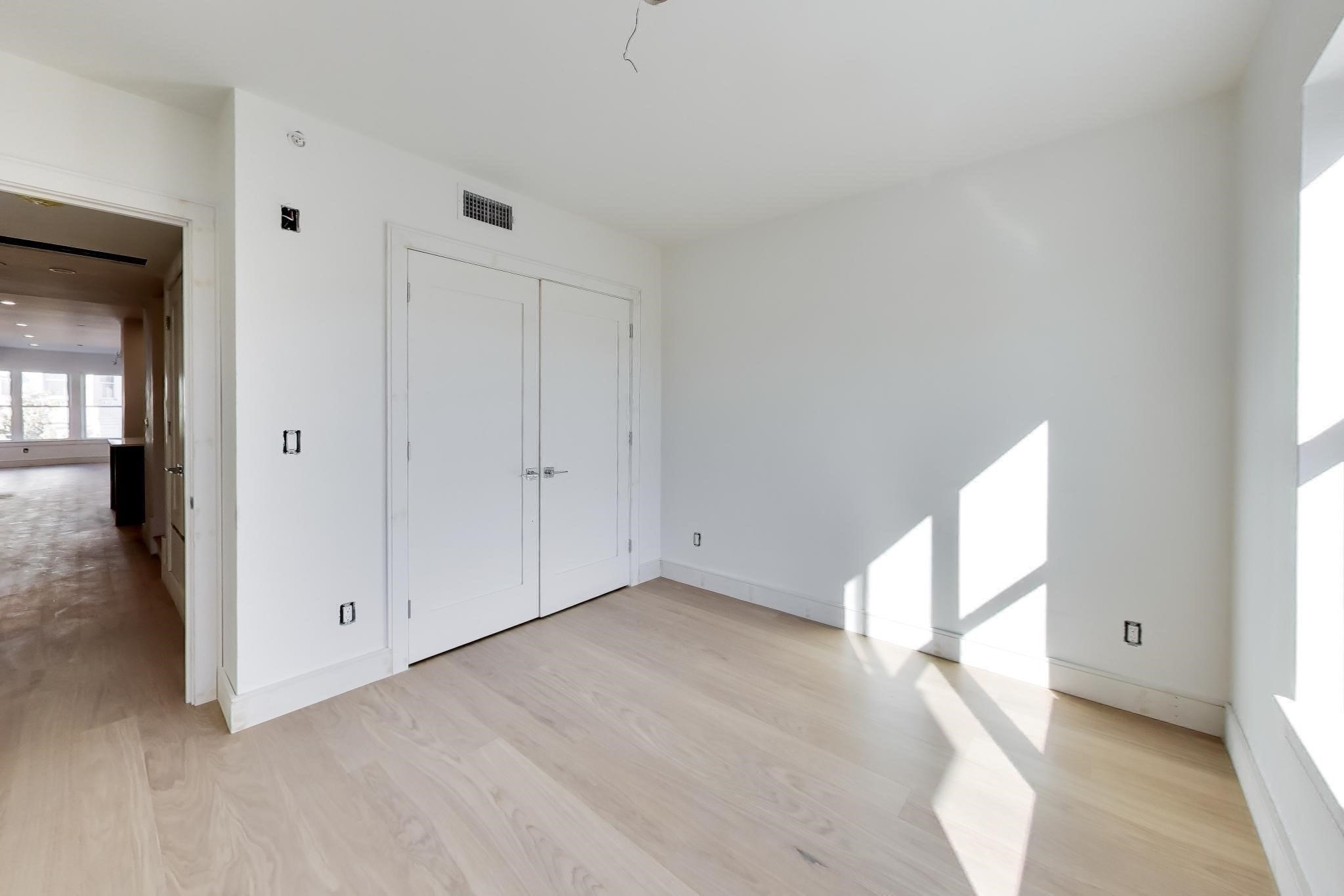 261 Princeton St # 201
