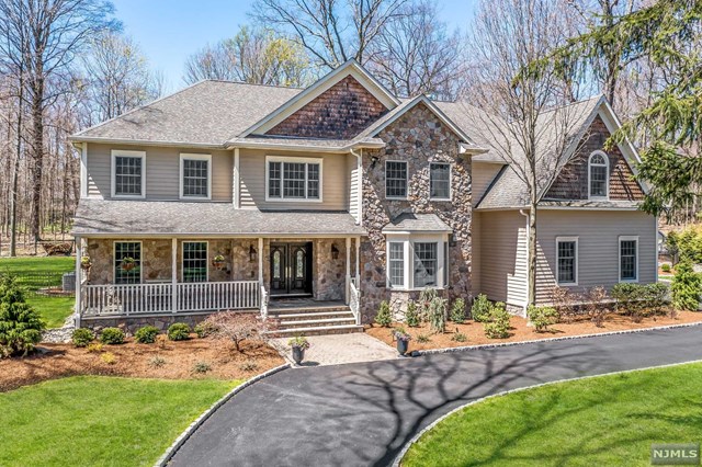 17 Hemlock Hill Road