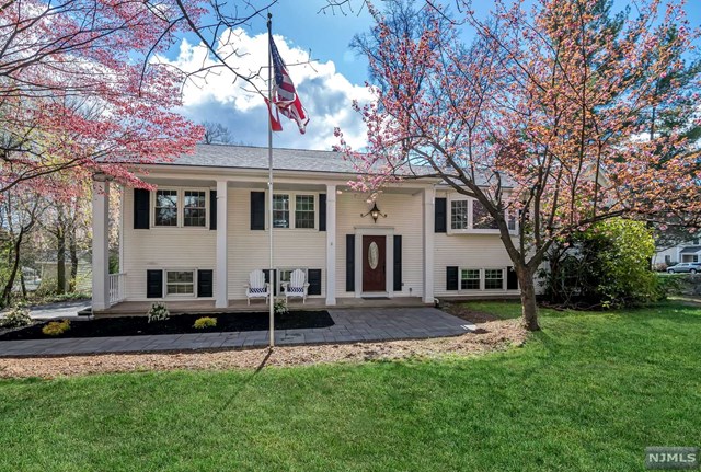 574 Farview Avenue