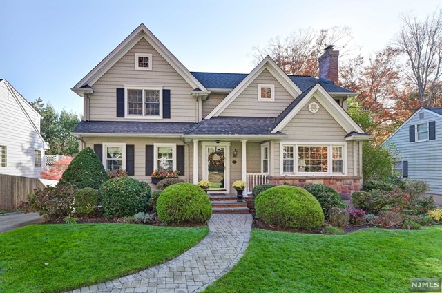 16 Beechwood Road