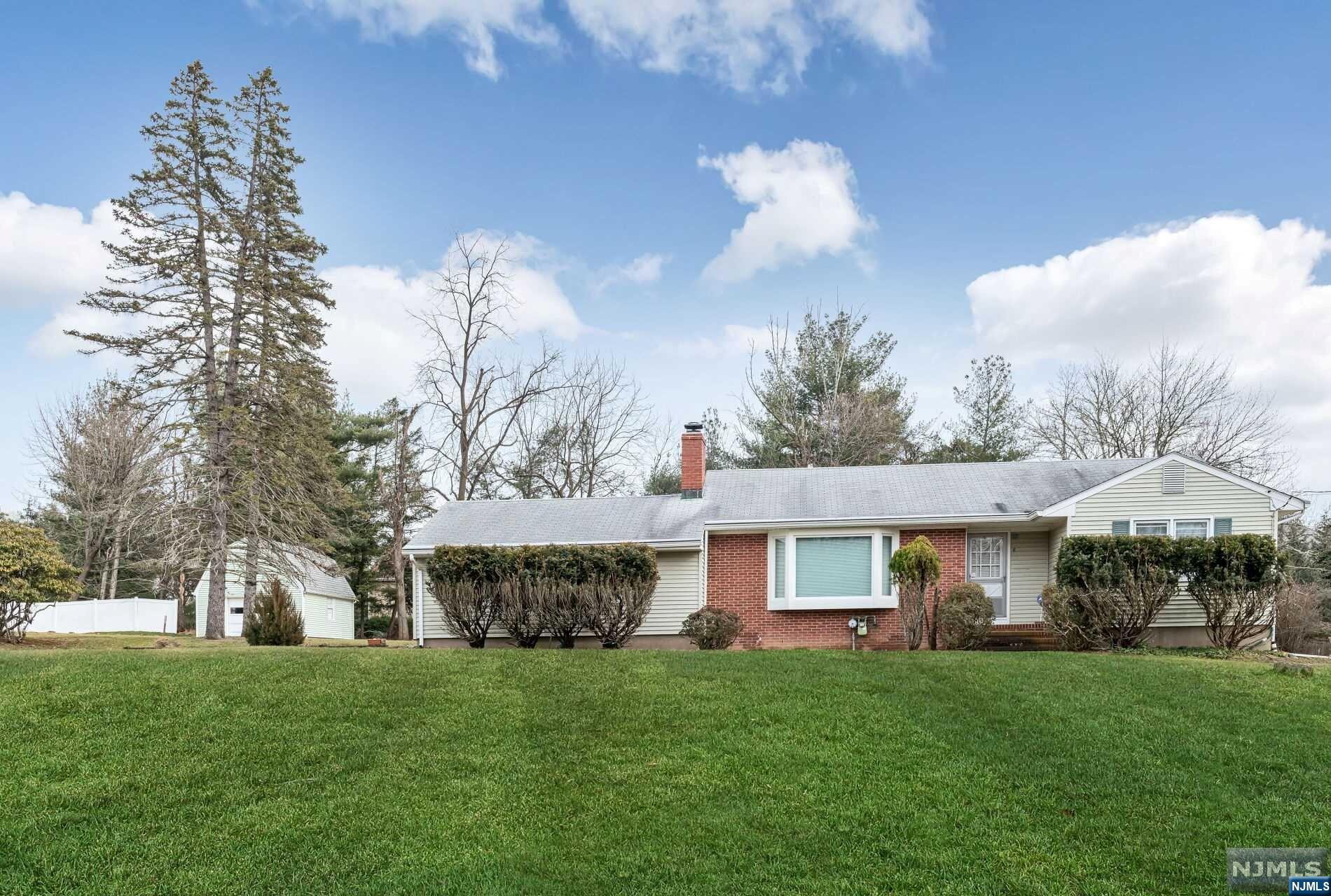 8 Orchard Drive