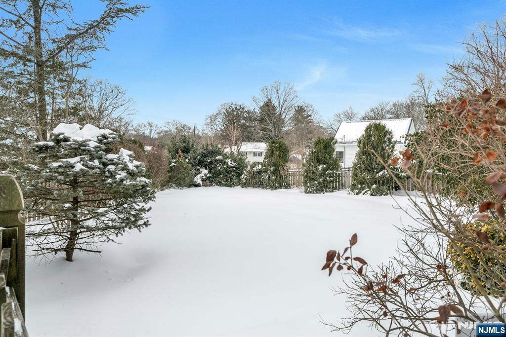 724 W Saddle River Road