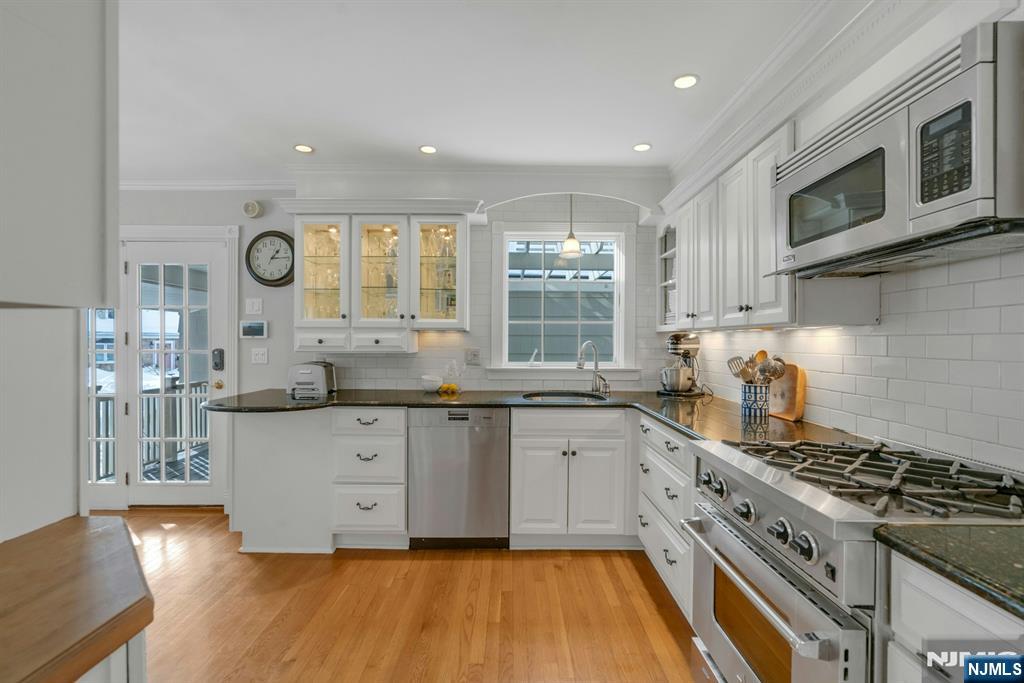 724 W Saddle River Road