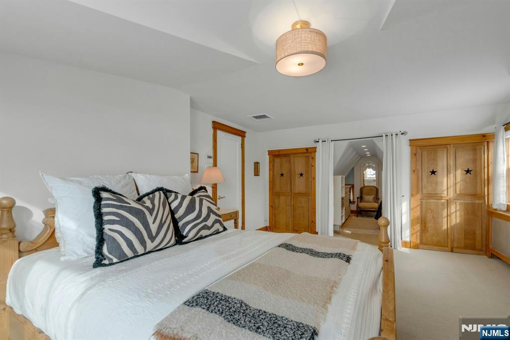 724 W Saddle River Road