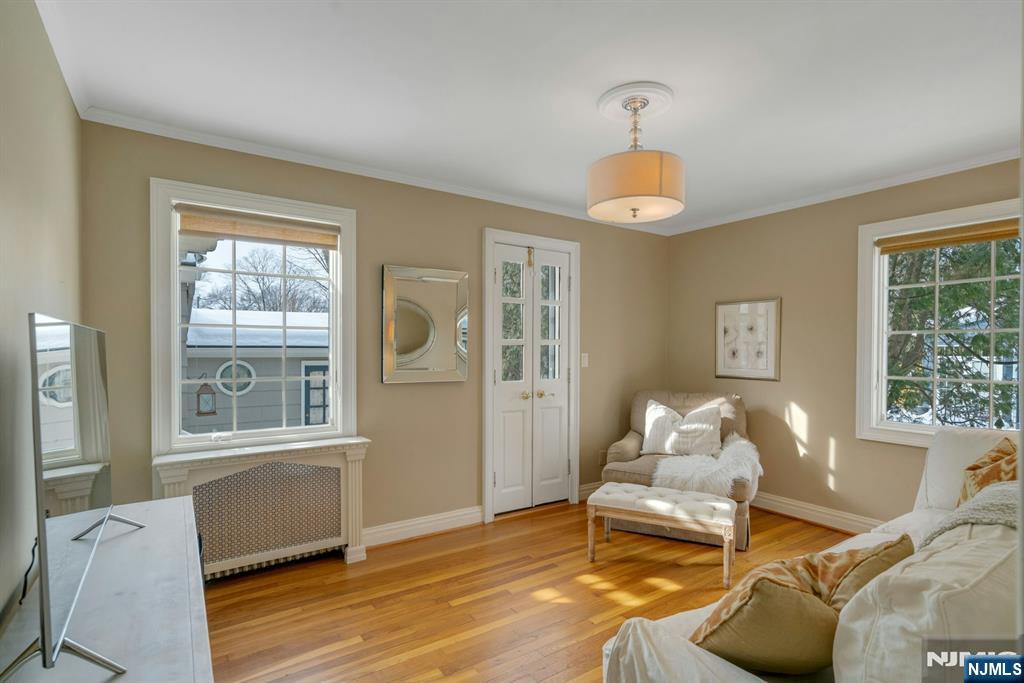 724 W Saddle River Road