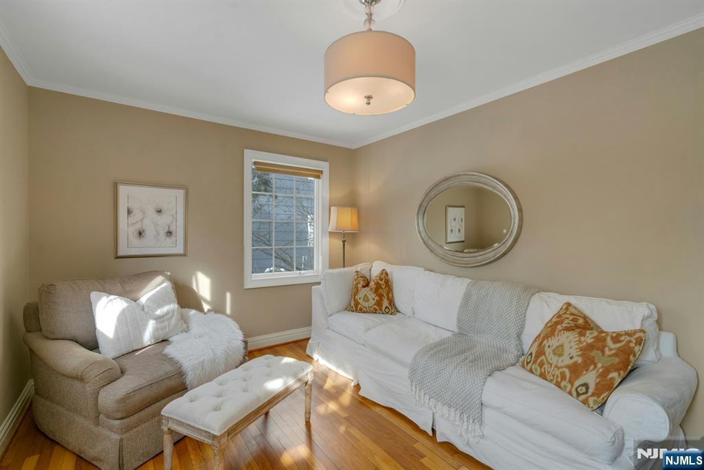 724 W Saddle River Road