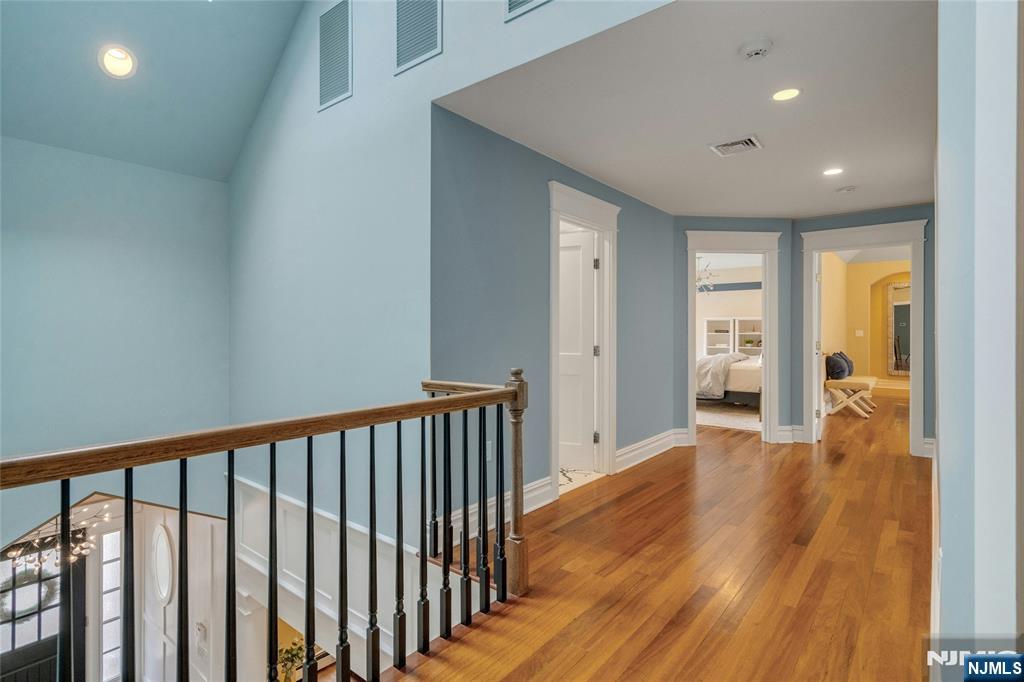 7 Deerhill Drive