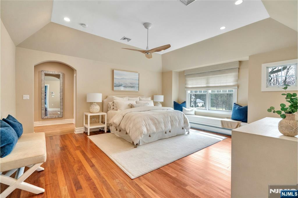 7 Deerhill Drive
