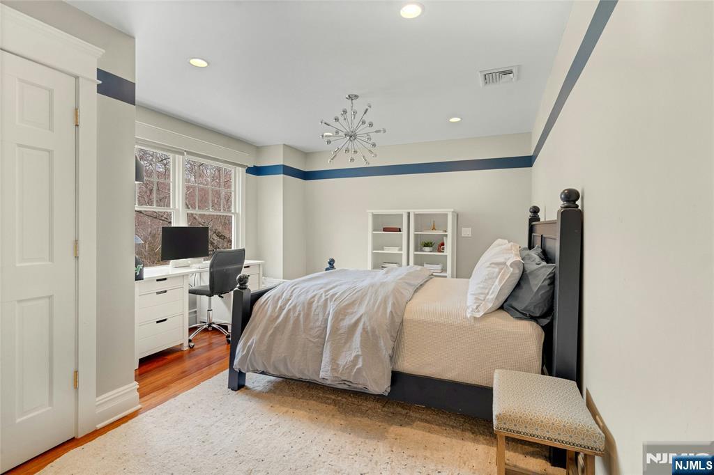 7 Deerhill Drive