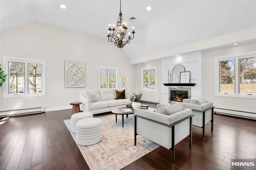 15 Candlestick Lane