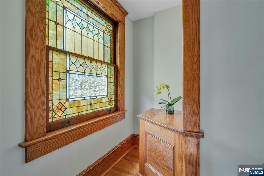 321 Hollywood Avenue