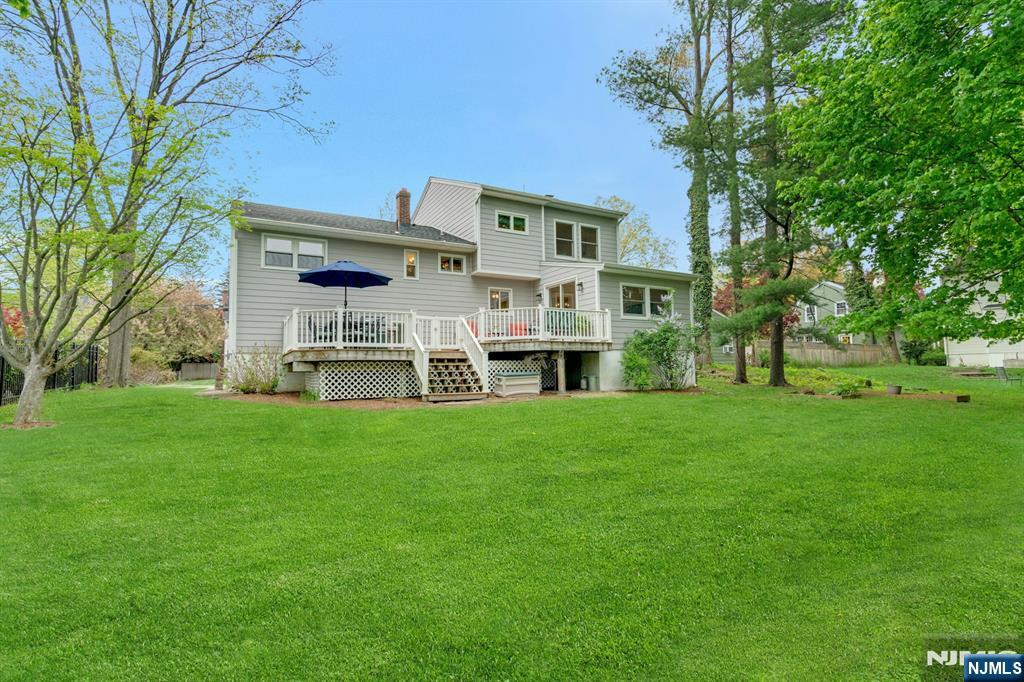 96 Lakewood Avenue