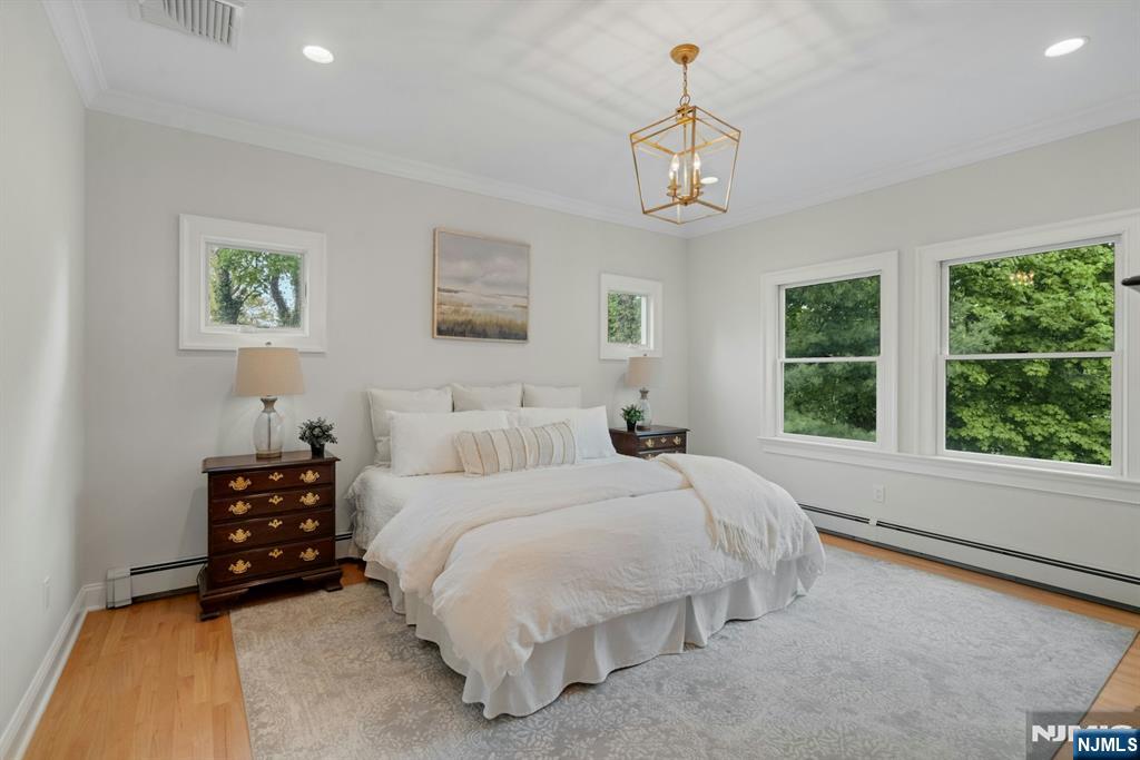 96 Lakewood Avenue