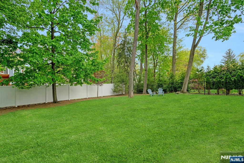96 Lakewood Avenue