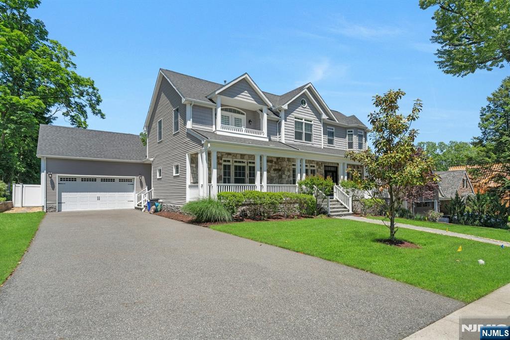 109 Blauvelt Avenue