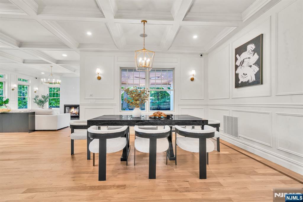 4 Garden Court