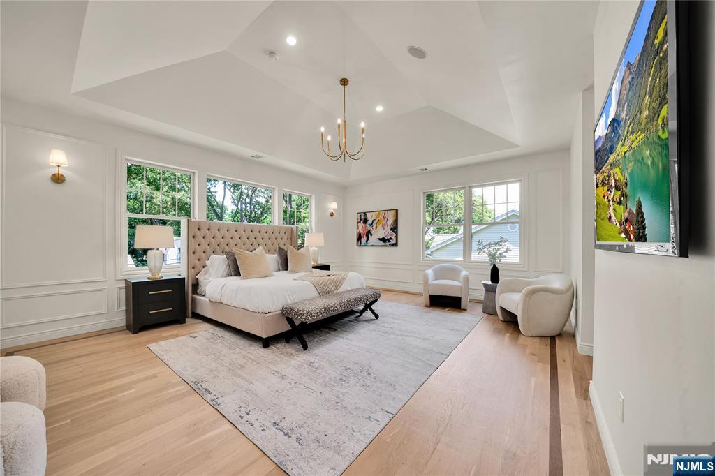4 Garden Court
