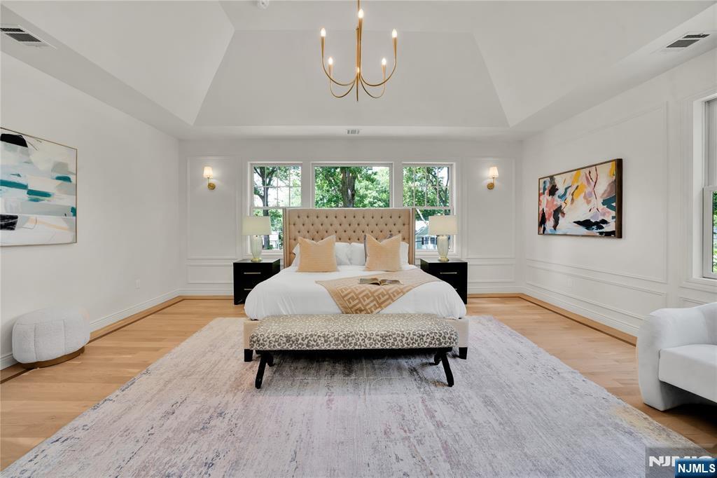 4 Garden Court