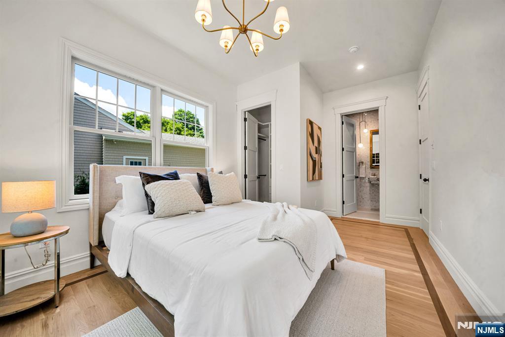 4 Garden Court