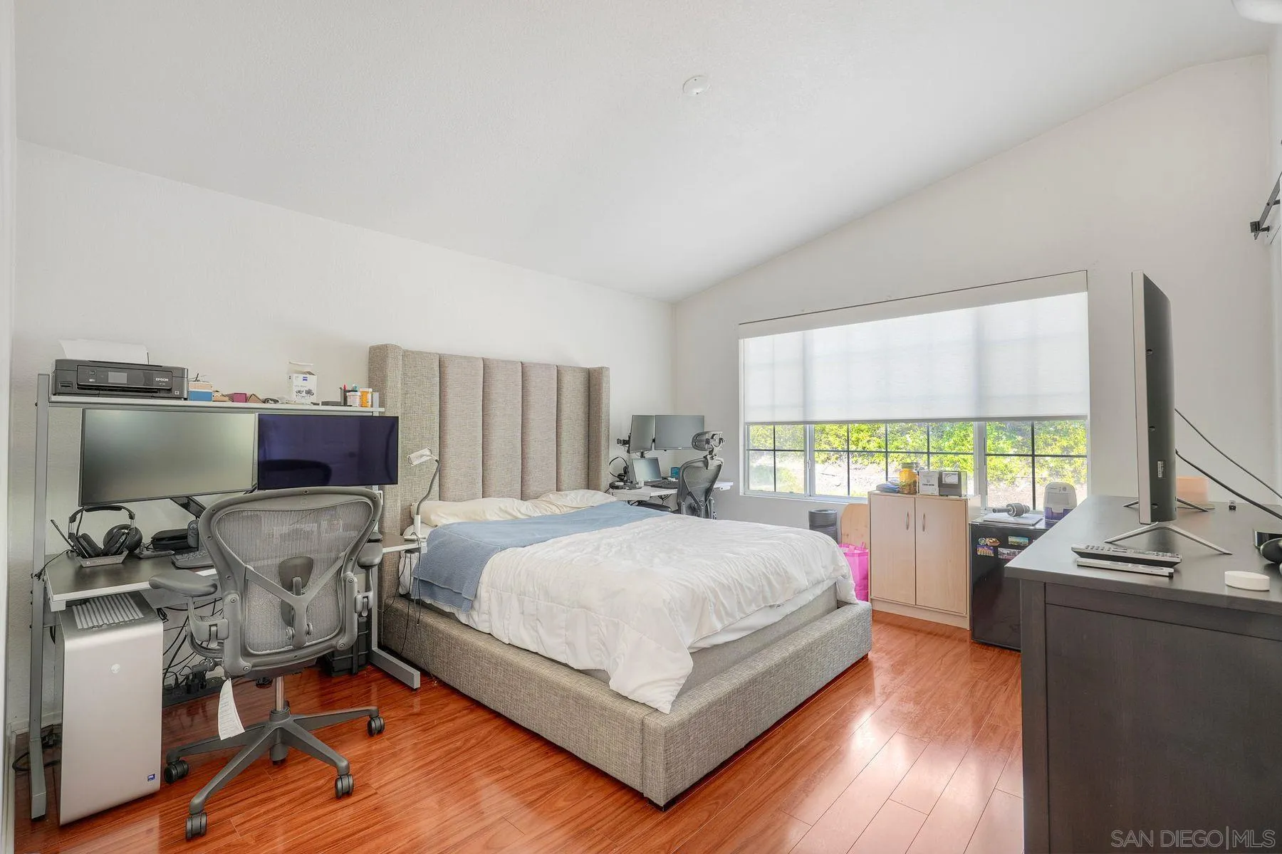 9610 Capricorn Way
