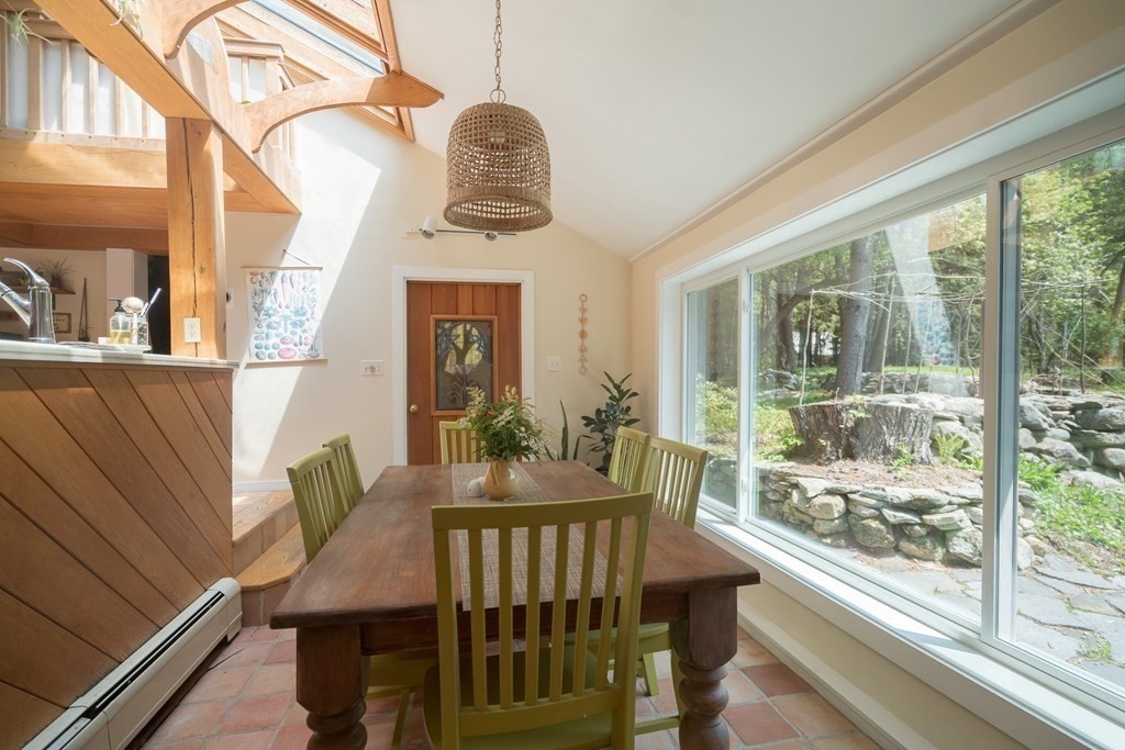 295 Montague Road